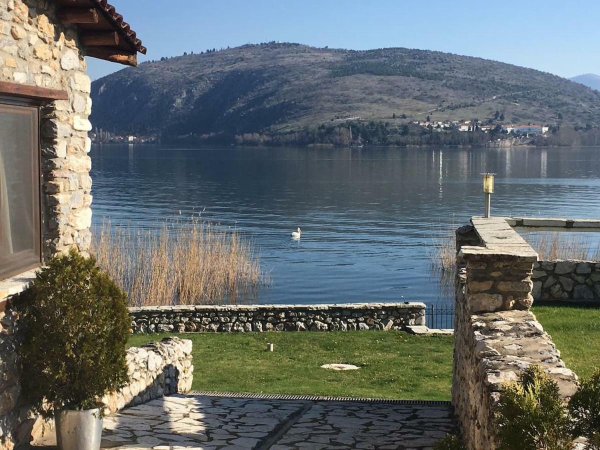 The Little Stone House By The Lake แคซโทเรีย ภายนอก รูปภาพ