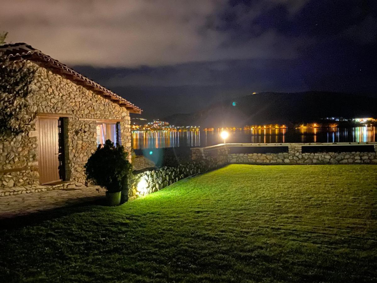 The Little Stone House By The Lake แคซโทเรีย ภายนอก รูปภาพ