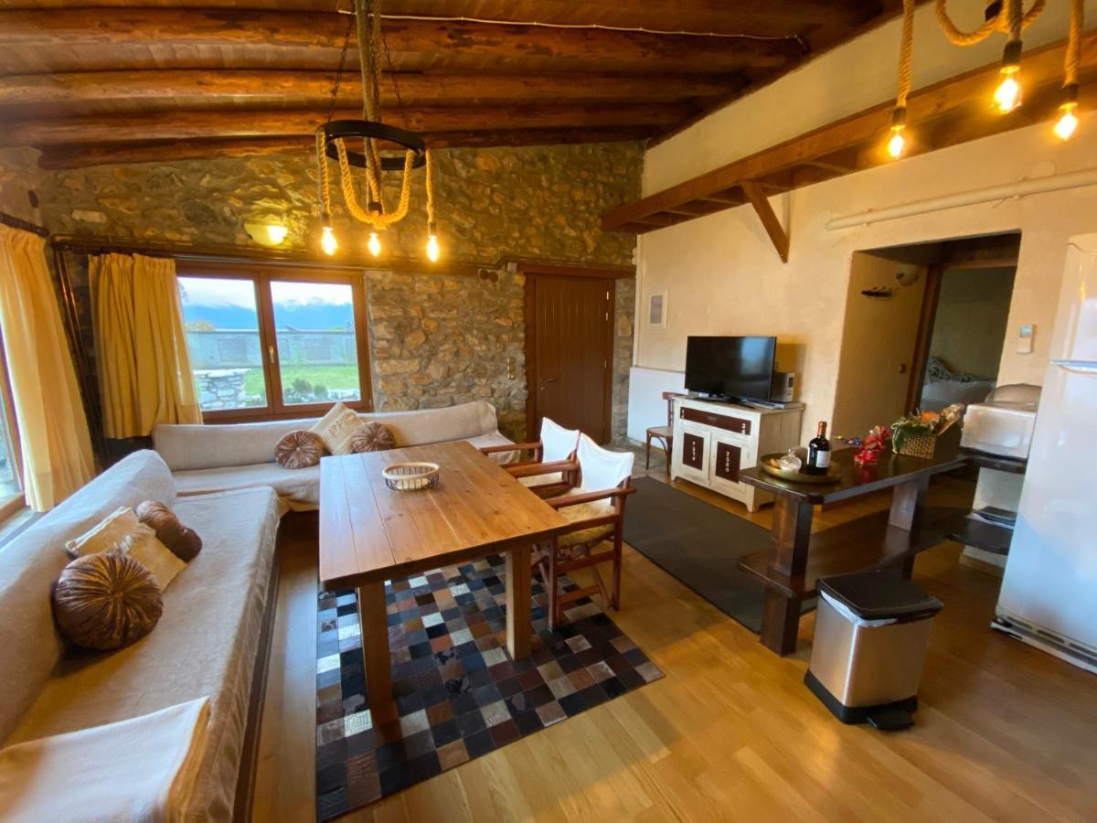The Little Stone House By The Lake แคซโทเรีย ภายนอก รูปภาพ